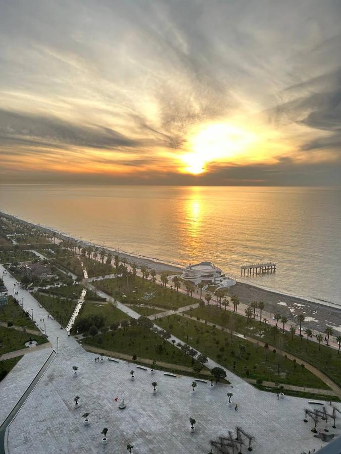 Студия С Потрясающим Видом На Море В Orbi Beach Tower Batumi Ngoại thất bức ảnh